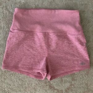 ALO - Alo soft - 3” shorts 🎀